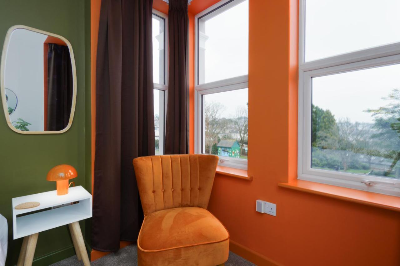 Apartment Two - Private Car Park, Comfortable And Well Equipped - By Ocean City Retreats Plymouth Buitenkant foto