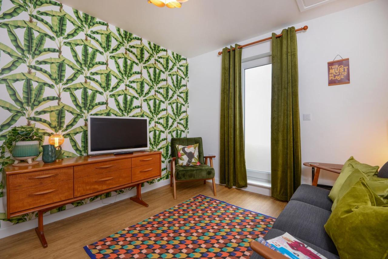 Apartment Two - Private Car Park, Comfortable And Well Equipped - By Ocean City Retreats Plymouth Buitenkant foto