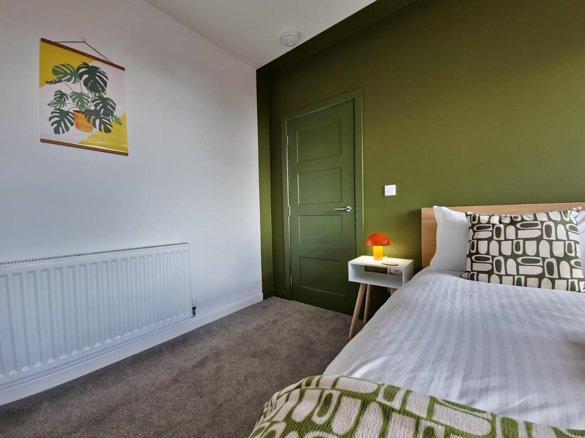 Apartment Two - Private Car Park, Comfortable And Well Equipped - By Ocean City Retreats Plymouth Buitenkant foto